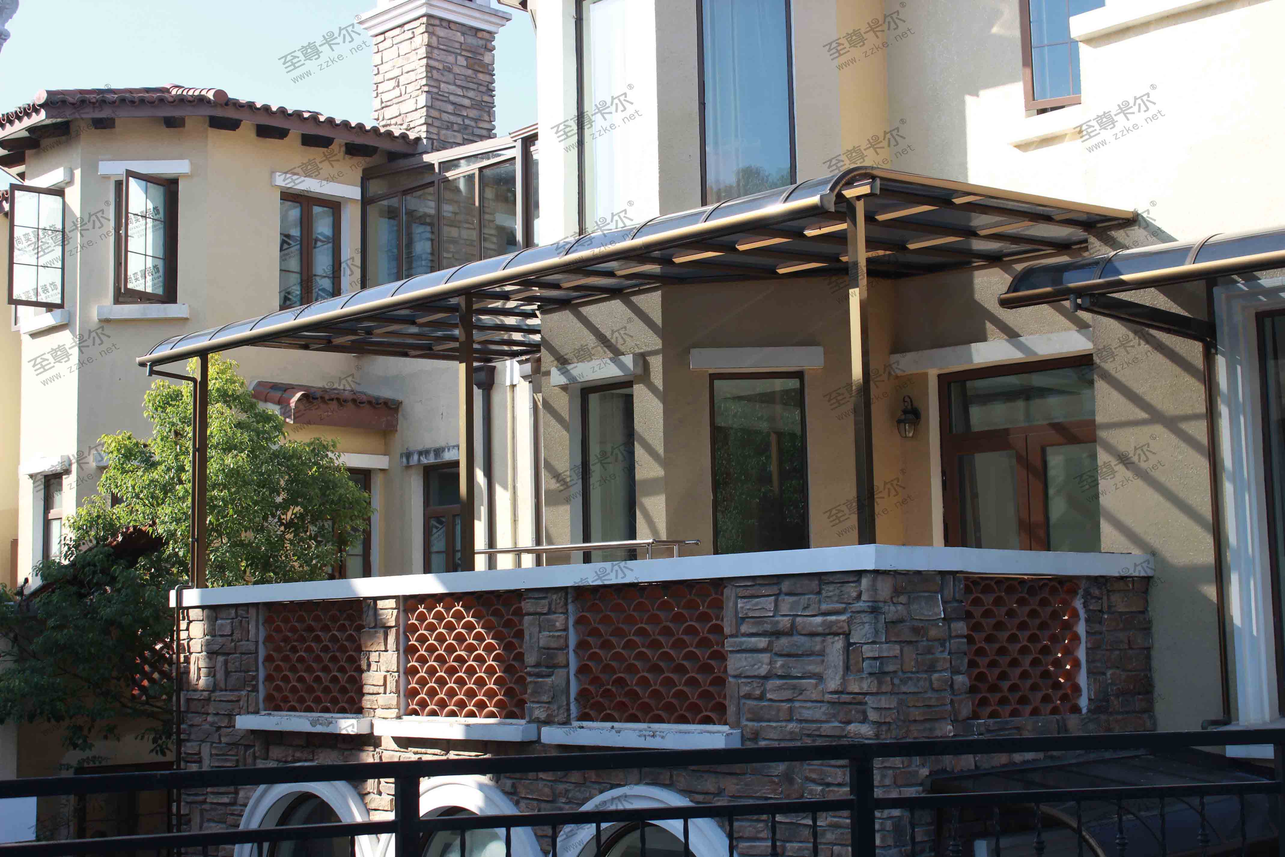 至尊卡爾遮陽(yáng)棚.jpg 至尊卡爾遮陽(yáng)棚.jpg