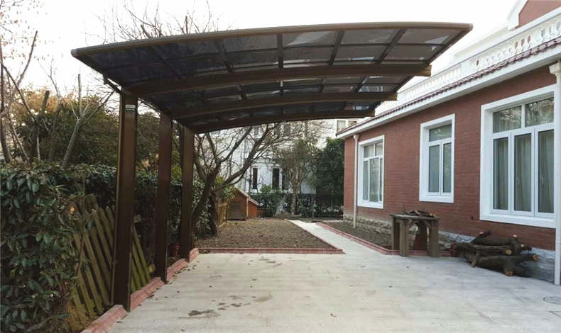 至尊卡爾品牌加盟商與經銷商的區別