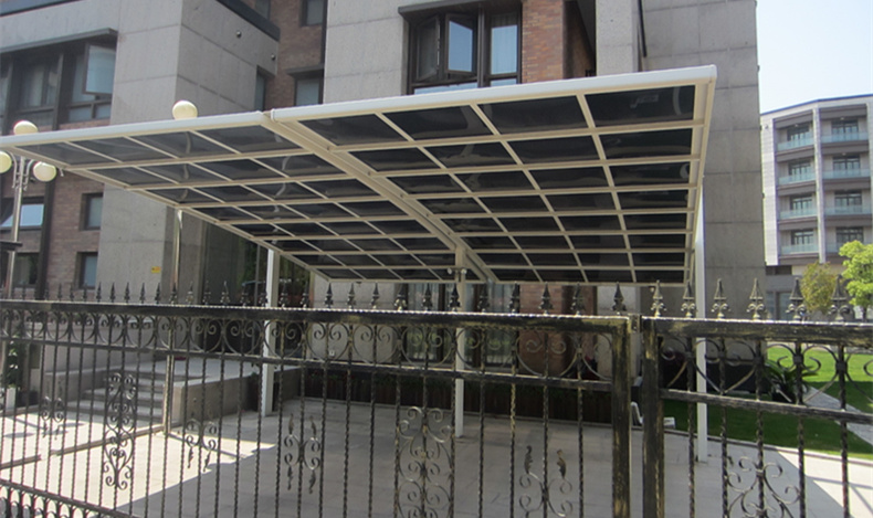 相比其它車棚、至尊卡爾鋁合金車棚的優勢在哪里