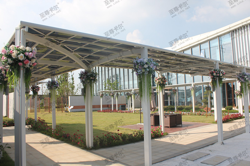 武漢地鐵置業近500平鋁合金走廊雨棚項目完工