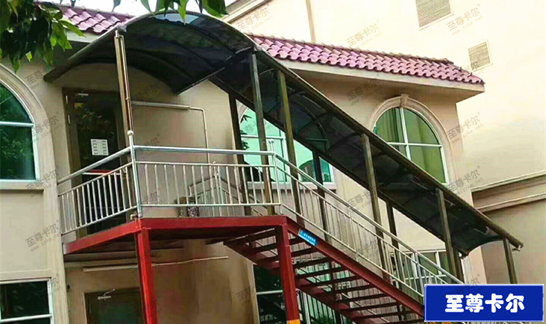 免費測量設(shè)計+詳細(xì)報價（樓梯棚）