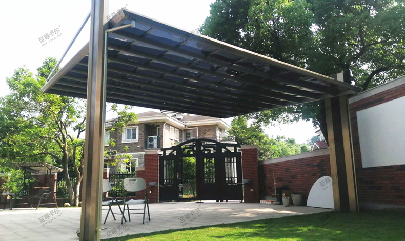 要安裝車棚了，你了解過這種耐力板車棚嗎？