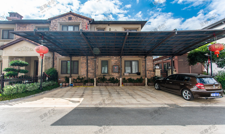 實測這種耐力板車棚，要在庭院設(shè)計車棚的車主可以看看了！