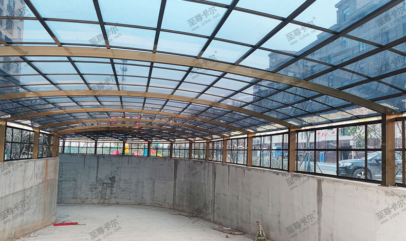 地下停車場入口雨棚做法？地下車庫雨棚效果圖